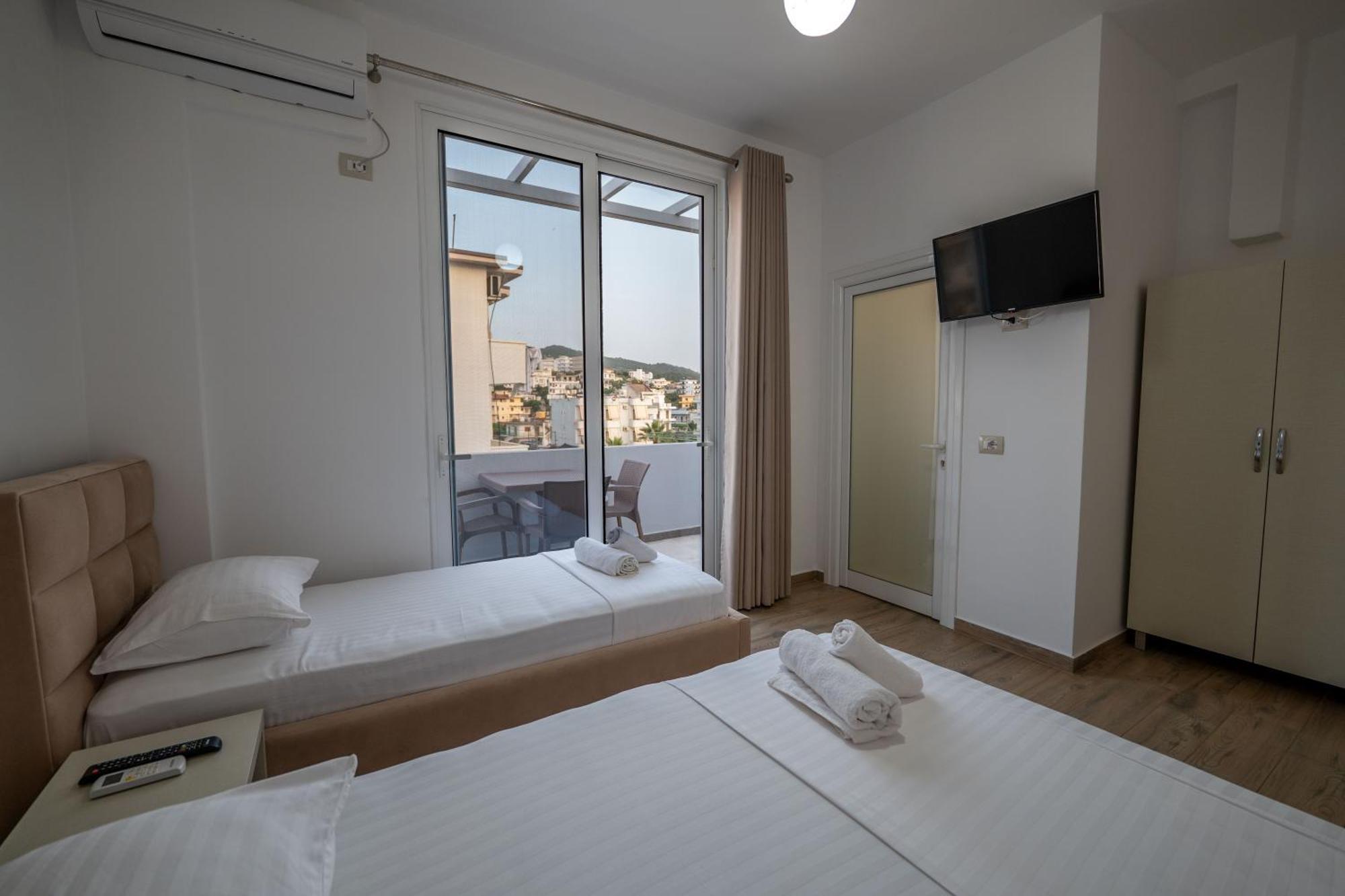Hotel Veliaj Ksamil Exterior foto