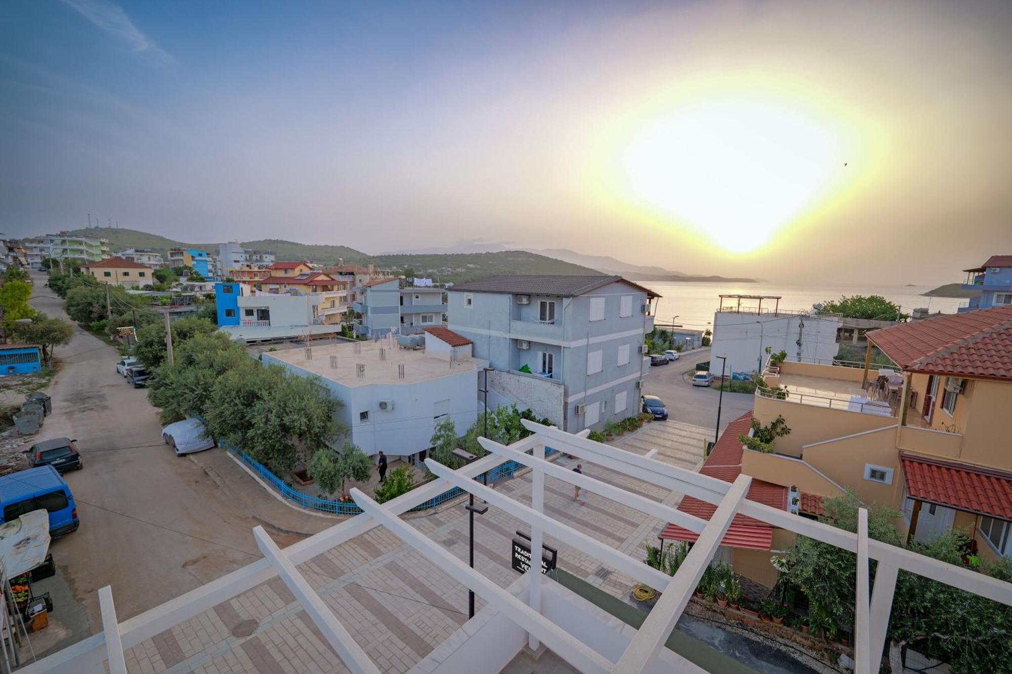 Hotel Veliaj Ksamil Exterior foto
