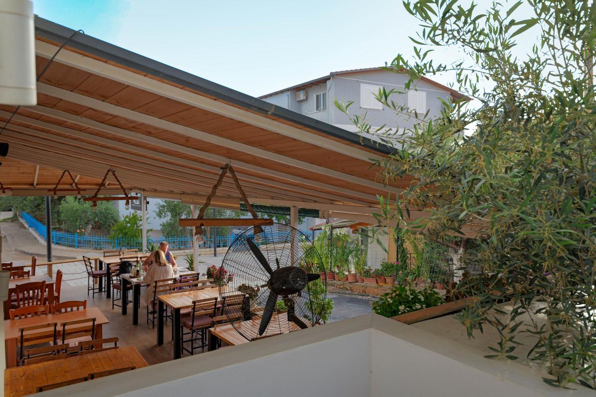 Hotel Veliaj Ksamil Exterior foto
